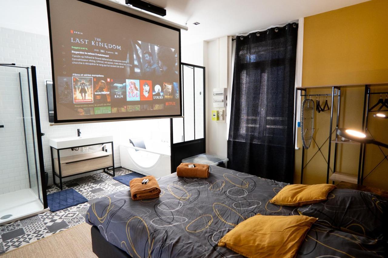 Capsule Premium Balneo & Home Cinema فالنسيان المظهر الخارجي الصورة